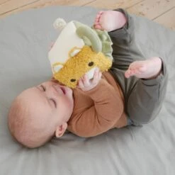 Cube D'éveil En Tissu Coton Bio Fred Franck & Fischer - Jouet Coton Bio -Peluche Jouets Magasin cube d eveil en tissu coton bio fryd franck fischer peluche coton bio 3