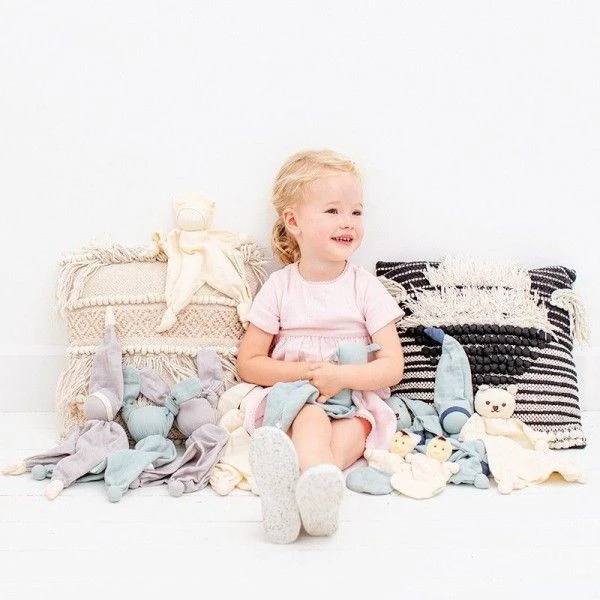 Doudou Bébé Coton Bio GOTS Tino Mousseline Ocre Hoppa®- Doudou Bio 4 Doudou Bébé Coton Bio GOTS Tino Mousseline Ocre Hoppa®- Doudou Bio – Image 2