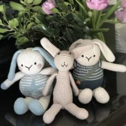 Doudou Lapin Bleu Star 28cm Pebble® Maille Crochet Coton Bio - Doudou Bébé Bio -Peluche Jouets Magasin doudou lapin bleu star 28cm pebble maille crochet coton bio doudou bebe bio 2