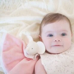 Doudou Plat Caoutchouc Naturel & Coton Meiya La Souris Meiya & Alvin® - Jouet Bio -Peluche Jouets Magasin doudou plat caoutchouc naturel coton meiya la souris meiya alvin jouet bio 3