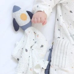 Doudou Plat Carré Lange Mousseline De Coton Bio Fusée Albetta® 35cm - Doudou Lange -Peluche Jouets Magasin doudou plat carre lange mousseline de coton bio fusee albetta doudou lange 2
