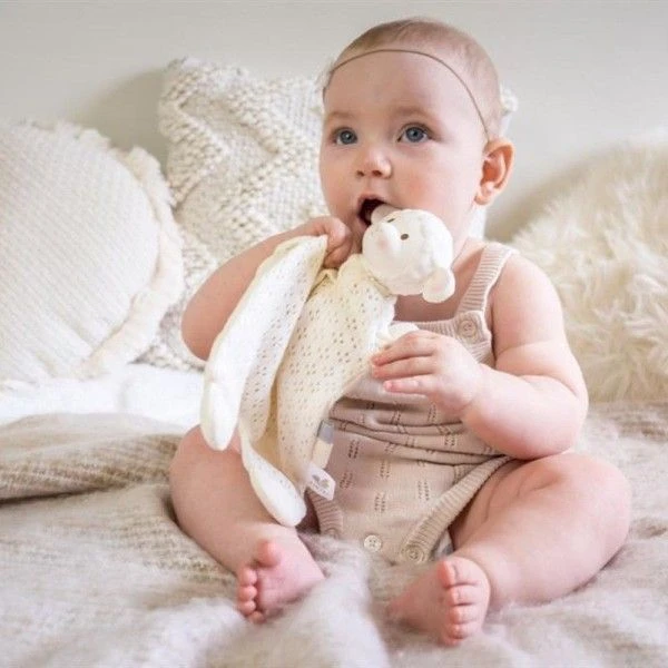 Doudou Plat Coton Bio & Caoutchouc Naturel Bahbah L'agneau Tikiri® - Jouet Bio 4 Doudou Plat Coton Bio & Caoutchouc Naturel Bahbah L'agneau Tikiri® - Jouet Bio – Image 2