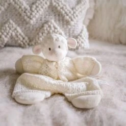 Doudou Plat Coton Bio & Caoutchouc Naturel Bahbah L'agneau Tikiri® - Jouet Bio 13 Doudou Plat Coton Bio & Caoutchouc Naturel Bahbah L'agneau Tikiri® - Jouet Bio -Peluche Jouets Magasin doudou plat coton bio caoutchouc naturel bahbah l agneau tikiri jouet bio 4