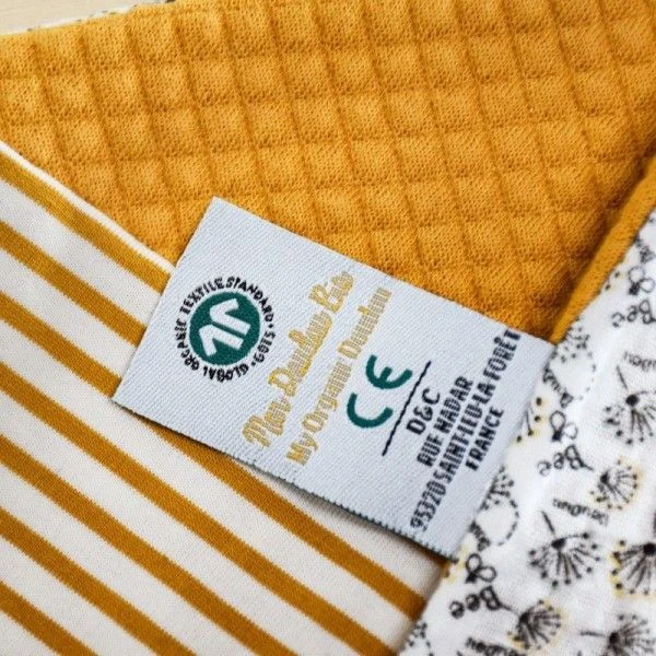 Doudou Plat Pollen L'abeille 25cm Coton Bio Doudou Et Compagnie® - Doudou Bio Français 10 Doudou Plat Pollen L'abeille 25cm Coton Bio Doudou Et Compagnie® - Doudou Bio Français – Image 8