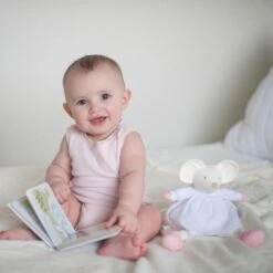 Doudou Poupée Caoutchouc Naturel & Coton Meiya La Souris Meiya & Alvin® -Peluche Jouets Magasin doudou poupee caoutchouc naturel coton meiya la souris meiya alvin 2