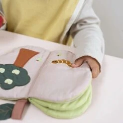 Livre Bébé En Tissu Pomme Verte Fabelab® Coton Bio GOTS- Jouet Bio Scandinave -Peluche Jouets Magasin livre bebe en tissu pomme verte fabelab coton bio gots jouet bio scandinave 4