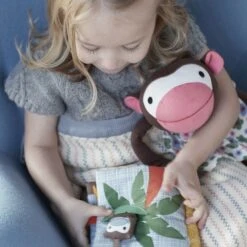 Peluche Singe Robe à FleursFrida 32cm Coton Bio Franck & Fischer® - Peluche Coton Bio -Peluche Jouets Magasin peluche singe robe a fleurs frida 32cm coton bio franck fischer peluche coton bio 2