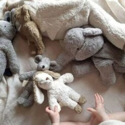 Peluche Souris Grise Coton Bio 29 Cm Senger® - Doudou Bio Naturel Senger -Peluche Jouets Magasin peluche souris grise coton bio senger doudou bio naturel senger 3