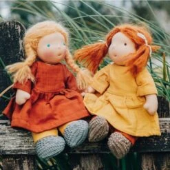 Poupée WaldorfLili 28cmBlonde Aux Yeux Bleus Coton Bio ChimpyToys® - Poupée De Chiffon Bio -Peluche Jouets Magasin poupee waldorf lili 28cm blonde aux yeux bleus coton bio chimpytoys poupee de chiffon bio 2