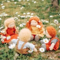 Poupée WaldorfLili 28cmBlonde Aux Yeux Bleus Coton Bio ChimpyToys® - Poupée De Chiffon Bio -Peluche Jouets Magasin poupee waldorf lili 28cm blonde aux yeux bleus coton bio chimpytoys poupee de chiffon bio 5